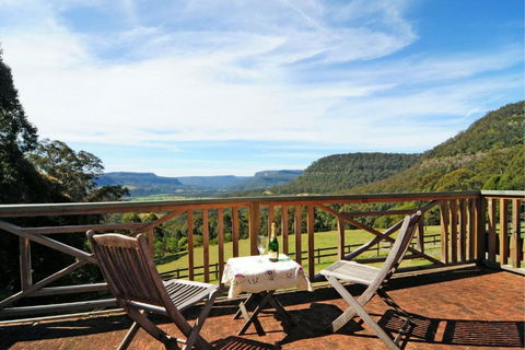Alcheringa Cottage Amazing Location With Views - eAccommodation 2