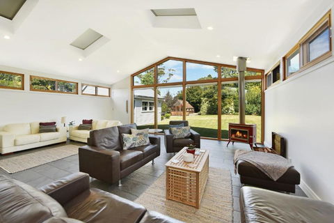 Alleura House - eAccommodation 1