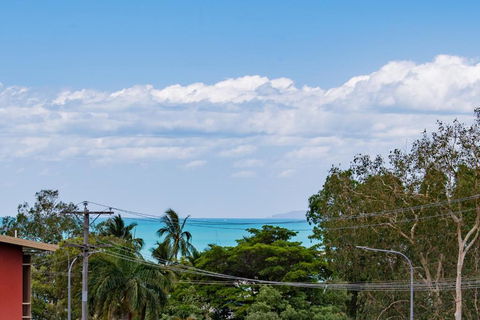 Allure 11- Airlie Central Apartments - eAccommodation 1