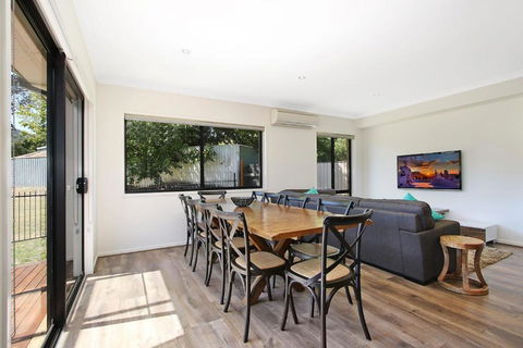 Alpine Knights Stylish Luxury - eAccommodation 4