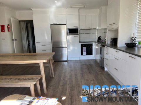 Alpine Mountain View 3 - Jindabyne - eAccommodation 4