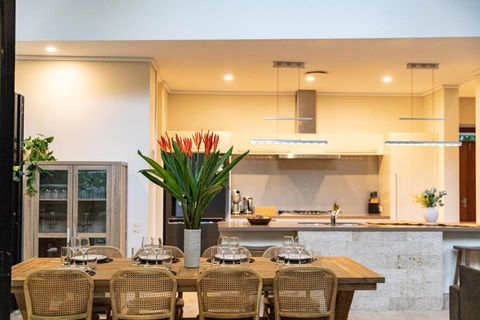 Amalfi - Port Douglas, Luxury In The Centre Of Town - eAccommodation 3