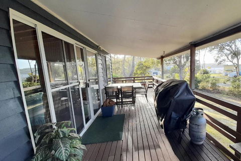 Amazing Ansons Bay Remote Paradise For The Family In The Bay Of Fires Area - eAccommodation 0