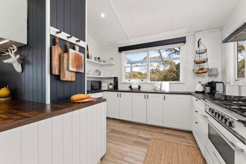 Amberlea Homestead & Cottage - eAccommodation 3