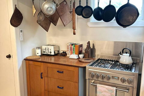 Amity Jigsaw House - eAccommodation 2