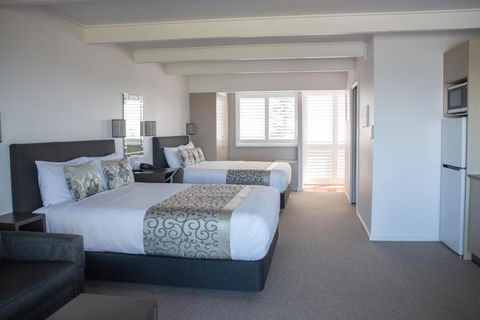Amooran Oceanside Apartments And Motel - eAccommodation 4