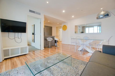 Amyra Residences At The Rowlands Apartments - eAccommodation 2