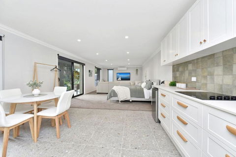 Anaka Retreat - eAccommodation 3