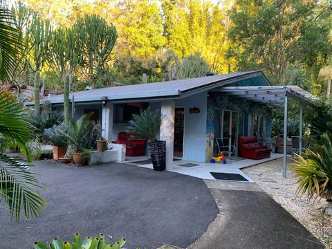 Ancient Gardens Guesthouse & Botanical Gardens - eAccommodation 1