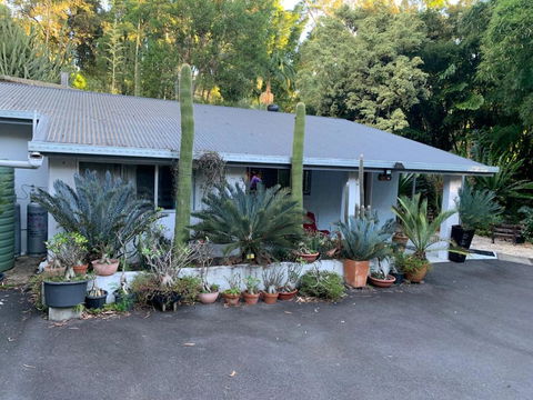 Ancient Gardens Guesthouse & Botanical Gardens - eAccommodation 0