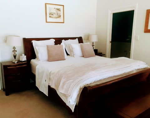 Angaston Lodge - eAccommodation 3