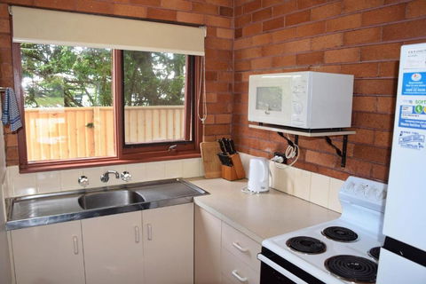 Anglers Lodge 4 - Bring Your Own Linen - eAccommodation 0