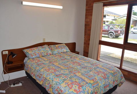 Anglers Lodge 4 - Bring Your Own Linen - eAccommodation 4