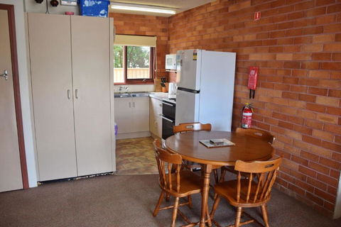 Anglers Lodge 4 - Bring Your Own Linen - eAccommodation 2