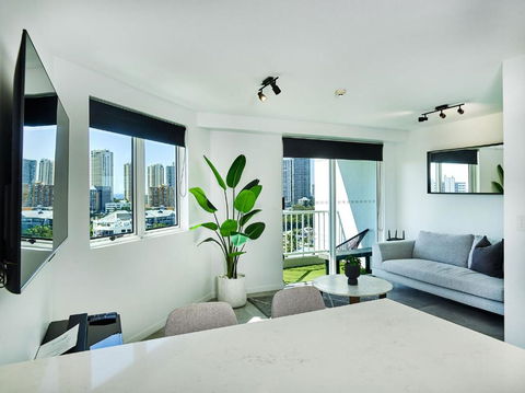 Amazing Views Surfers Paradise 2 Bedroom Unit Close To Everything - eAccommodation 3
