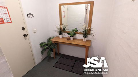 Alpine Mountain View Kirwan 9 - eAccommodation 1