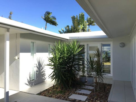 Airy Home - 3 Bedrooms & Office - eAccommodation 0