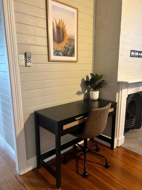 Antique Retreat - eAccommodation 2