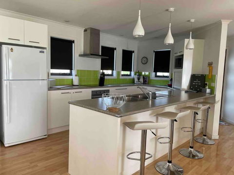 AquaChill On The Bay - eAccommodation 2