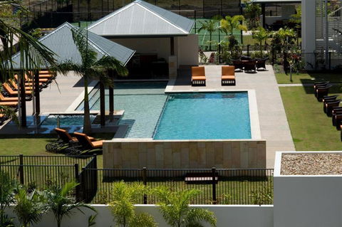 AquaView Boathouse Airlie Beach - eAccommodation 1