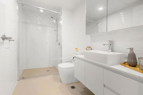 Aquaview Unit 604, 29 Canberra Tce, Kings Beach - eAccommodation 3