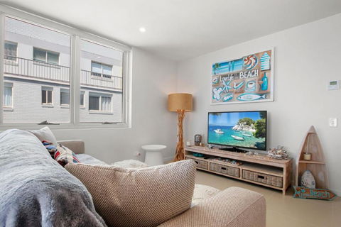 Aquaview Unit 604, 29 Canberra Tce, Kings Beach - eAccommodation 1