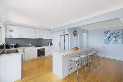 Aquavista Beach, Lake, Sun, And Sand - eAccommodation 2