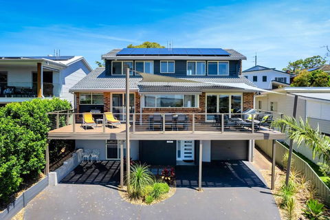 Aquavista Beach, Lake, Sun, And Sand - eAccommodation 1
