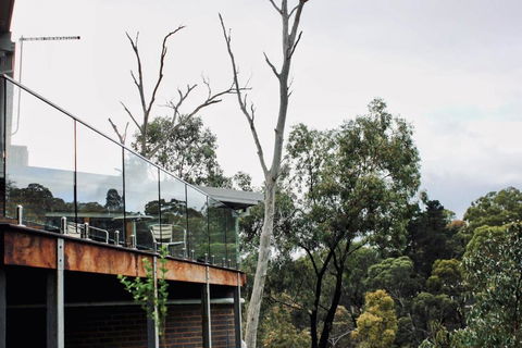 Architectural Crisp & Convenient Location - eAccommodation 0