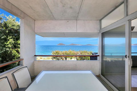 Architectural Design On The Beach - eAccommodation 1