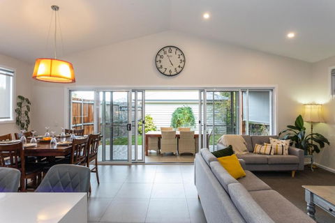 Armidale Cottage - House 1 - eAccommodation 4