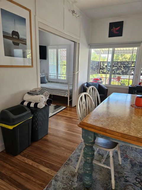 Armies Apartment - eAccommodation 4