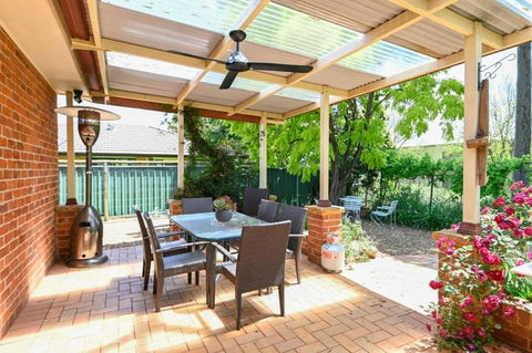 Aspen Abode - CBD, Fireplace, BBQ, 3 Smart TVs - eAccommodation 3