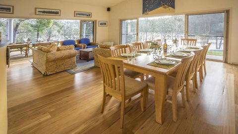 Atlantis On Lake Conjola - eAccommodation 4