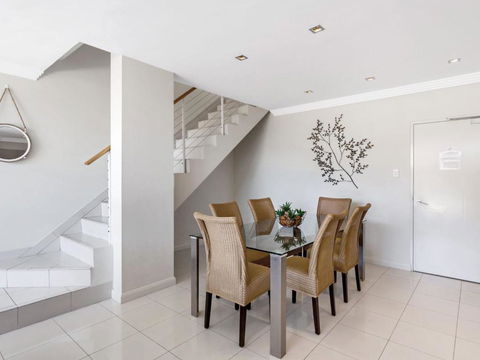 Aura Apartments Unit 13 59 Shoal Bay Road - eAccommodation 3