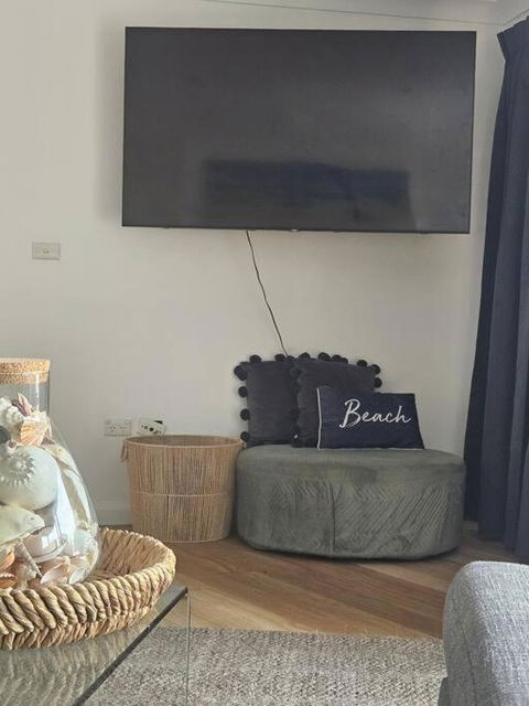 Austinmer Coastal Retreat - eAccommodation 3