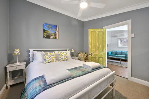 Autumn Leaf Cottage - Heritage Charm, Close To CBD - eAccommodation 2