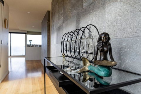 Ava - Luxe Oceanfront Beach House - eAccommodation 1