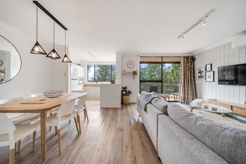 Avalanche 3 - 3BR Apartment L Central Location L Balcony L WiFi - eAccommodation 0