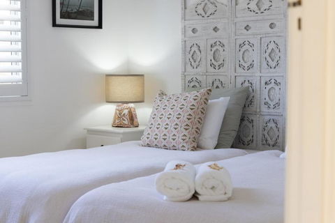 Avalon Beach Cottage, Private, 150m To The Beach! - eAccommodation 4