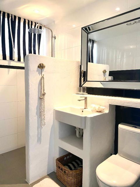 Avalon Beach Cottage- The Islander - eAccommodation 3