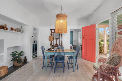 Atlantis Retro Beachside Couples Retreat - eAccommodation 4