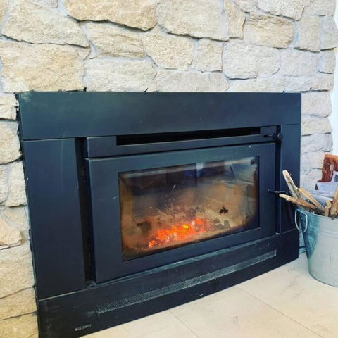 Apollo Bay Oceanview Mountain Retreat, Pet Friendly, EV Station, Fireplace - eAccommodation 4