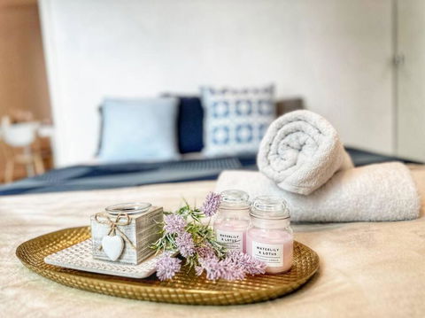 AUS 3415 - 2BR Luxurious Suite FREE PARKING Near Yarra River And Crown - eAccommodation 1