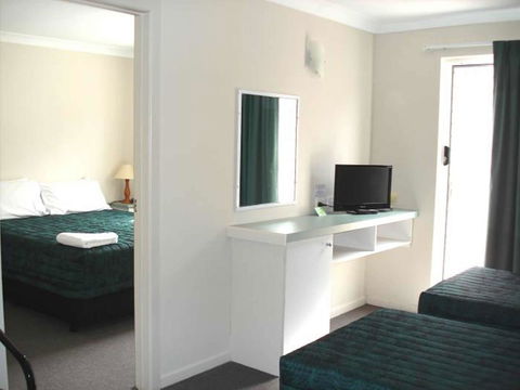 Southport Motel & Apartments - eAccommodation 23