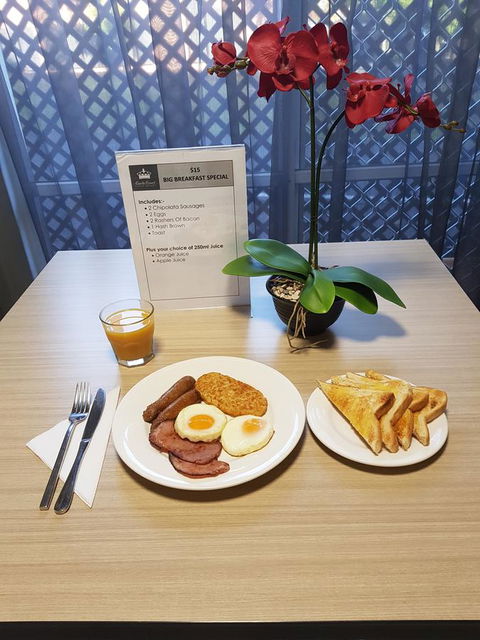 Southport Motel & Apartments - eAccommodation 6
