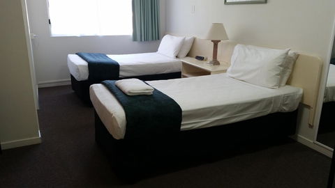 Southport Motel & Apartments - eAccommodation 17