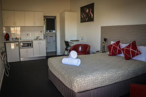 Emerald Park Motel - eAccommodation 6