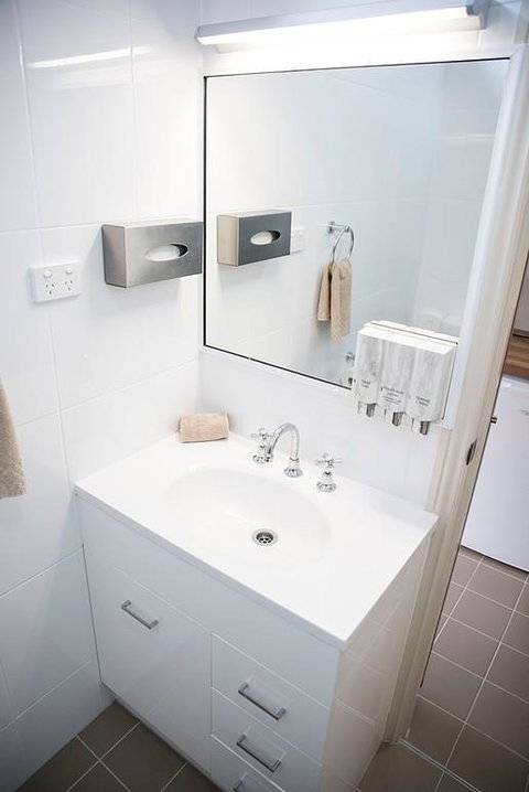 Charleville Motel - eAccommodation 13