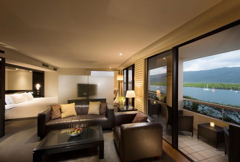 Hilton Cairns - eAccommodation 23